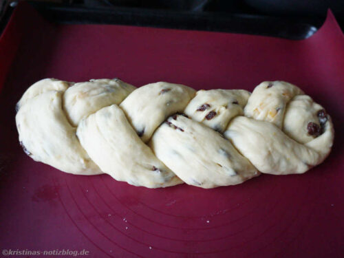 Hefezopf vor dem Backen