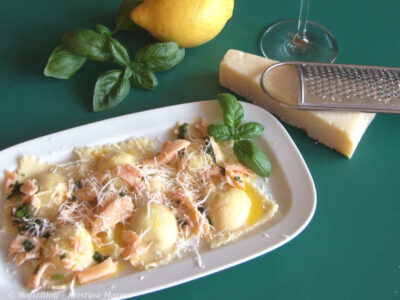 Ravioli mit Ricotta-Lachs-Füllung