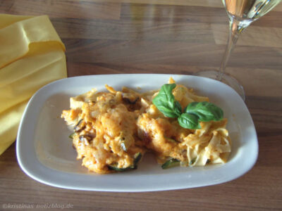 Nudelauflauf mit Zucchini und Champignons