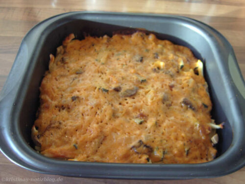 Nudelauflauf mit Zucchini nach dem Backen