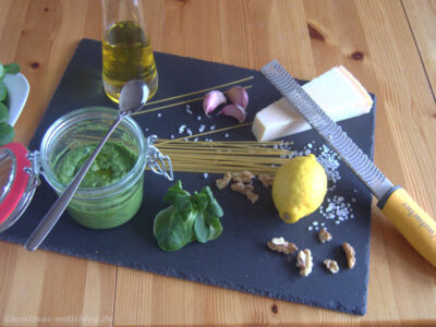 Pesto aus Feldsalat