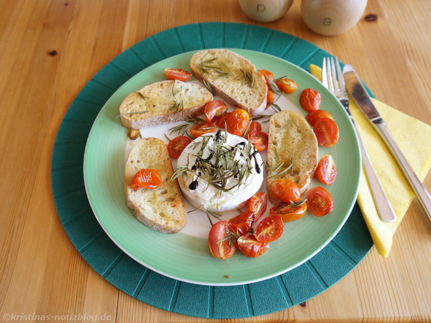 Gebackener Camembert mit Balsamico