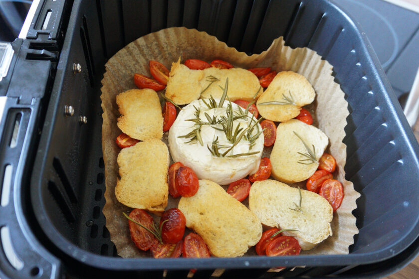 gebackener Camembert mit Tomaten aus dem Airfryer