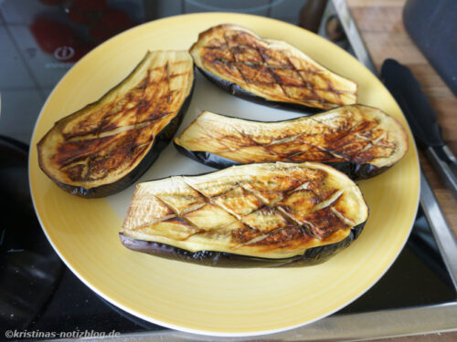 Im Airfryer vorgegarte Auberginen