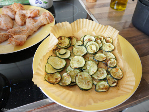 Fertiges Zucchinigemüse